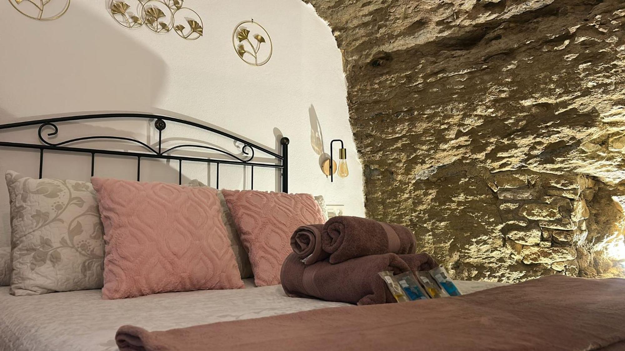 Casa Cueva Sol Y Luna Setenil Setenil De Las Bodegas Exterior foto